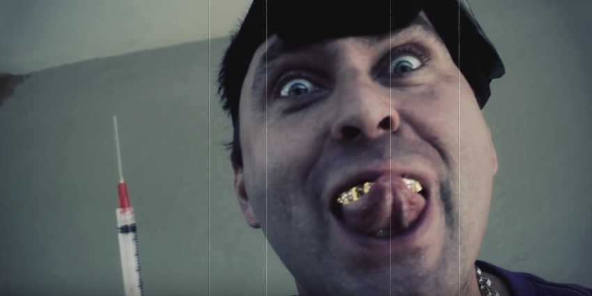 Резня в бикини (2015)